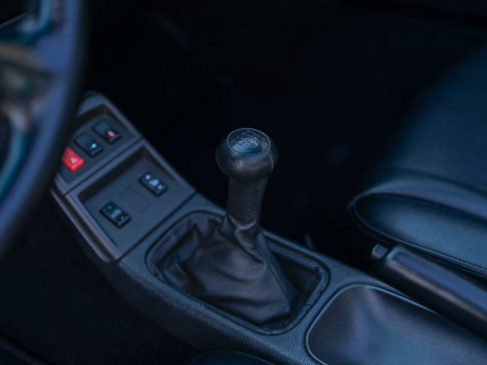 Image 38/134 of Porsche 911 Carrera (1995)