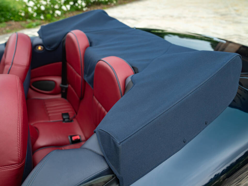 Bild 16/37 von Aston Martin DB 7 Volante (1998)