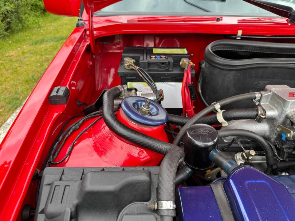 Image 43/49 of Ford Escort XR3i (1990)