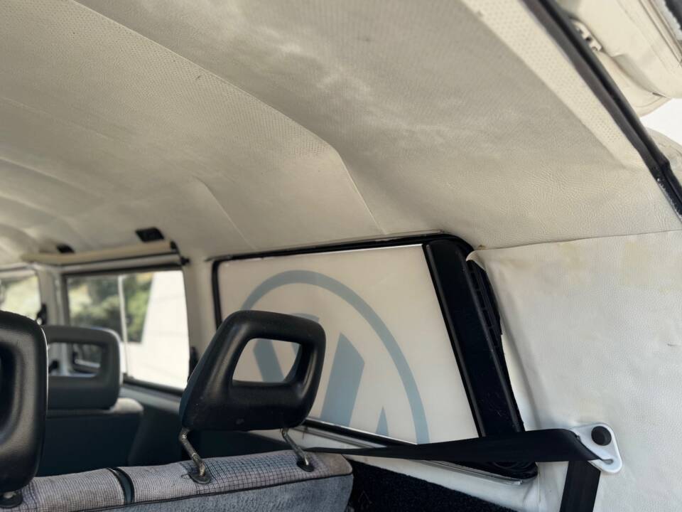 Bild 7/37 von Volkswagen T3 Caravelle 1.9 (1989)