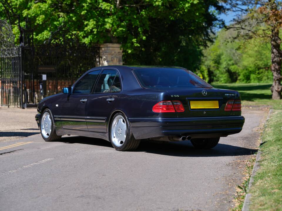 Immagine 12/50 di Mercedes-Benz E 55 AMG (1999)