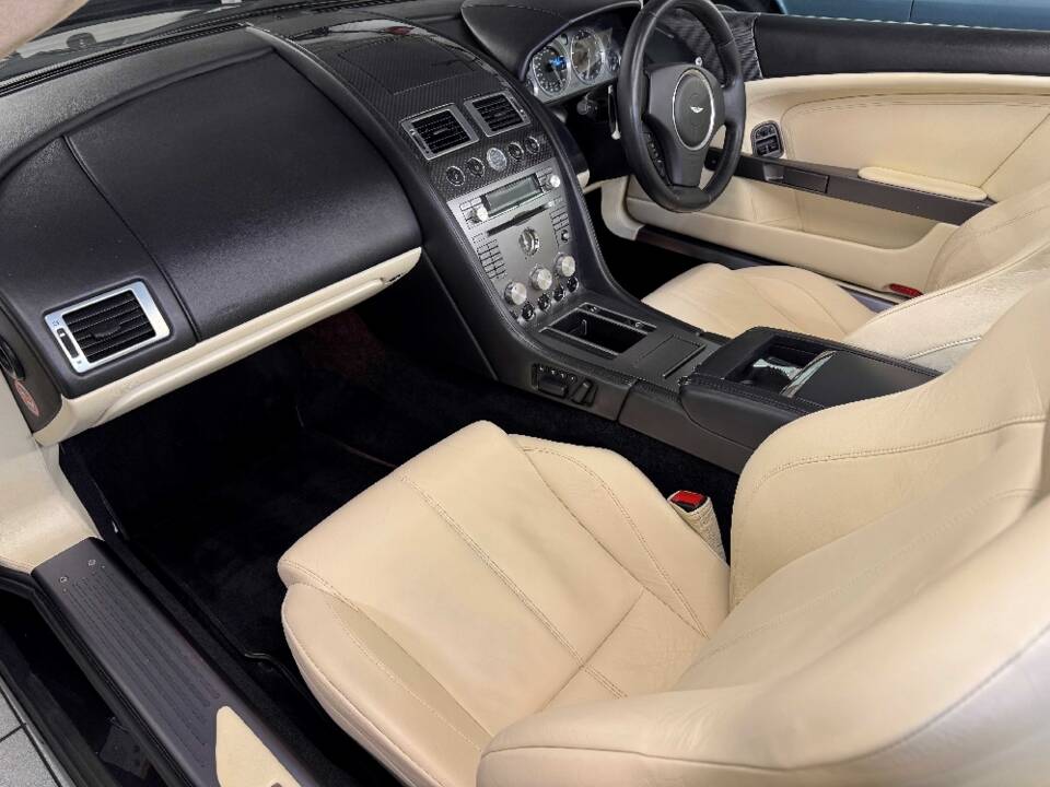 Bild 28/38 von Aston Martin DB 9 Volante (2008)