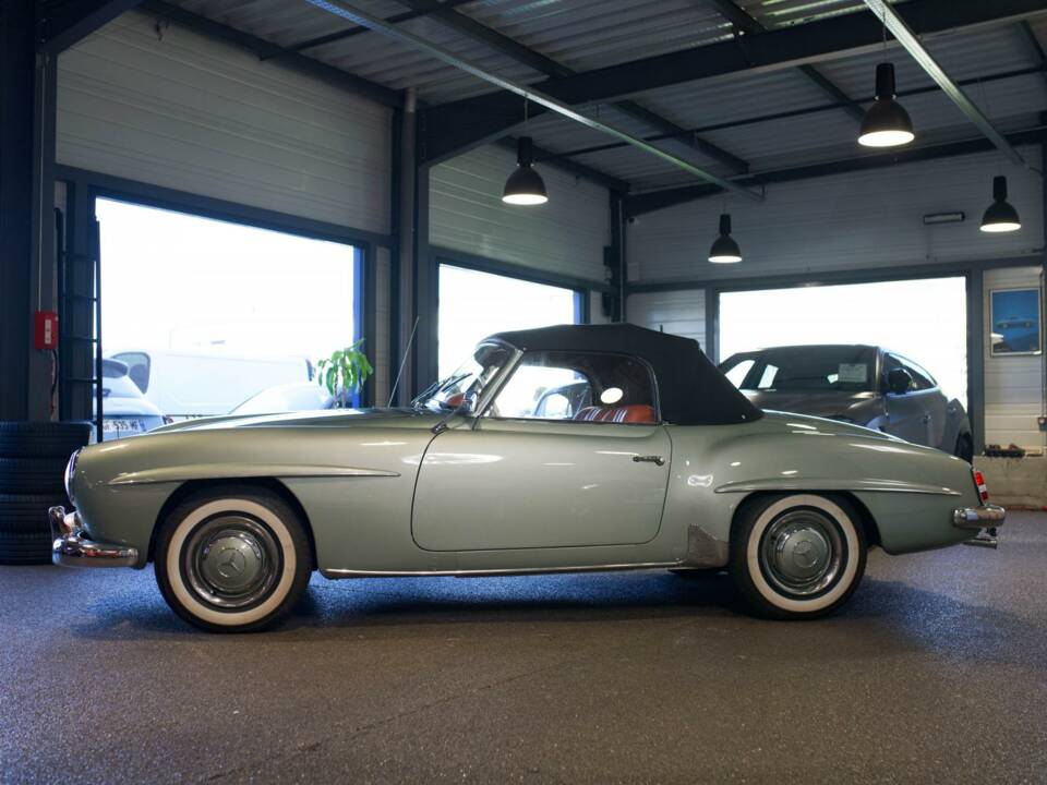 Image 5/28 of Mercedes-Benz 190 SL (1960)