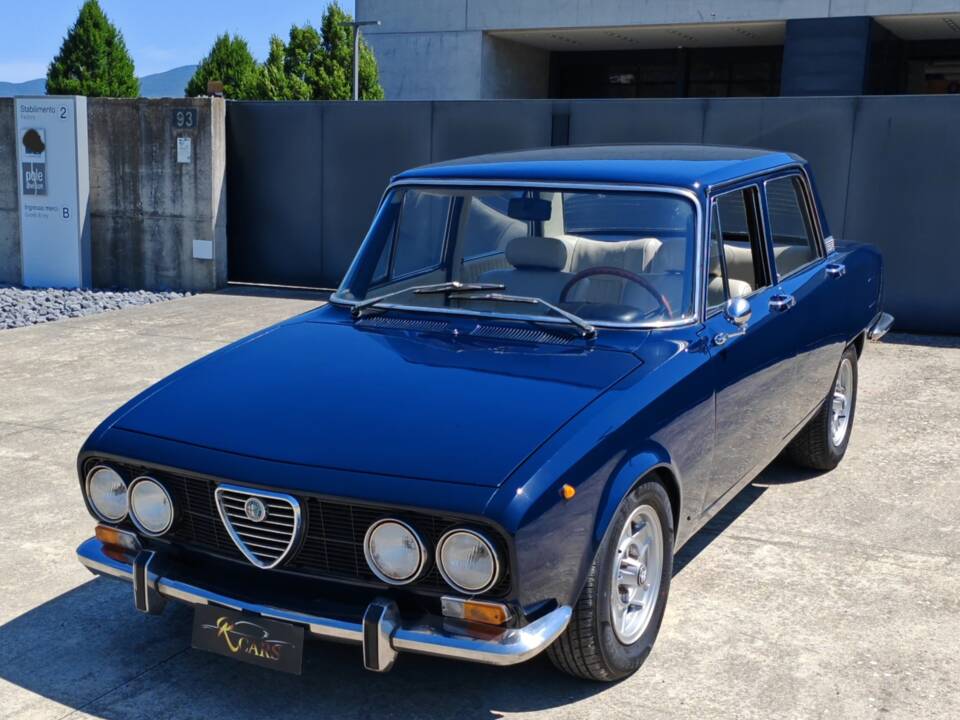 Image 1/50 of Alfa Romeo 2000 Berlina (1972)