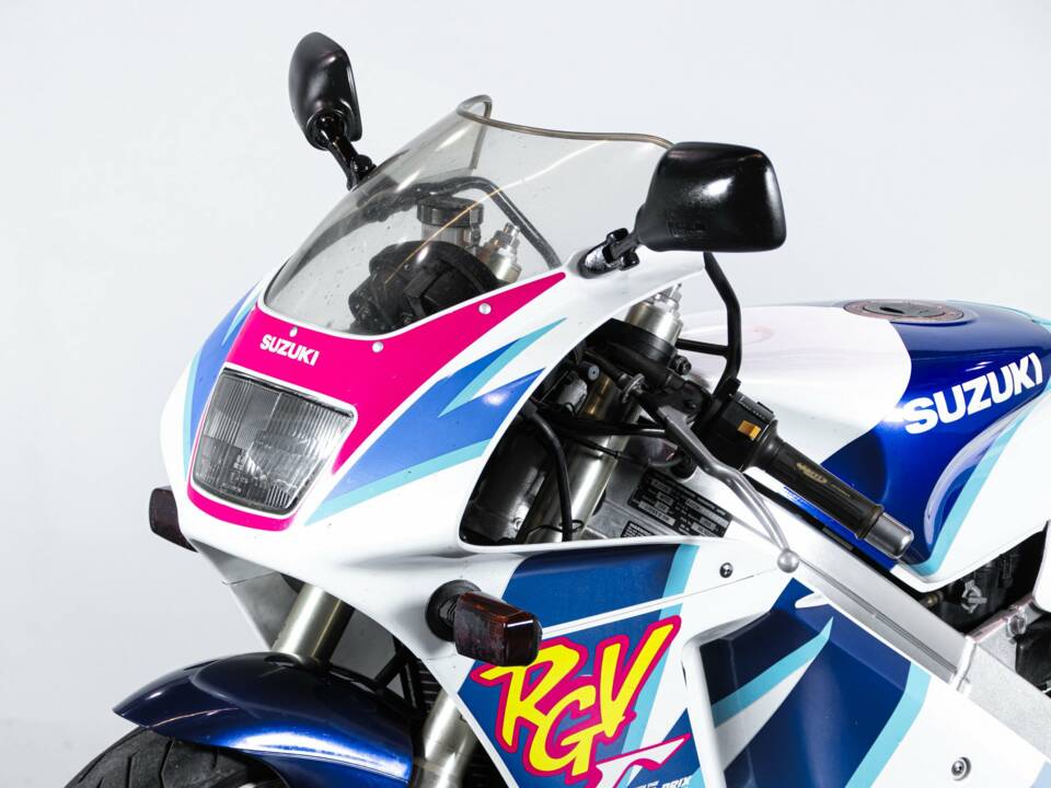 Image 48/50 of Suzuki DUMMY (1992)