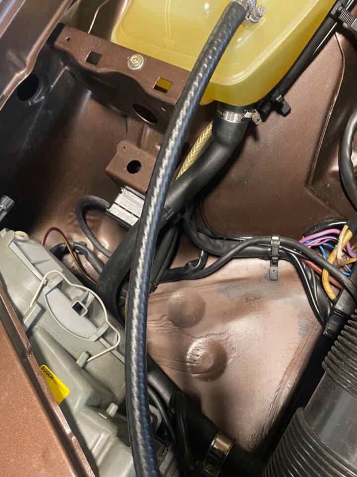 Image 42/63 of Mercedes-Benz 500 SEC (1984)