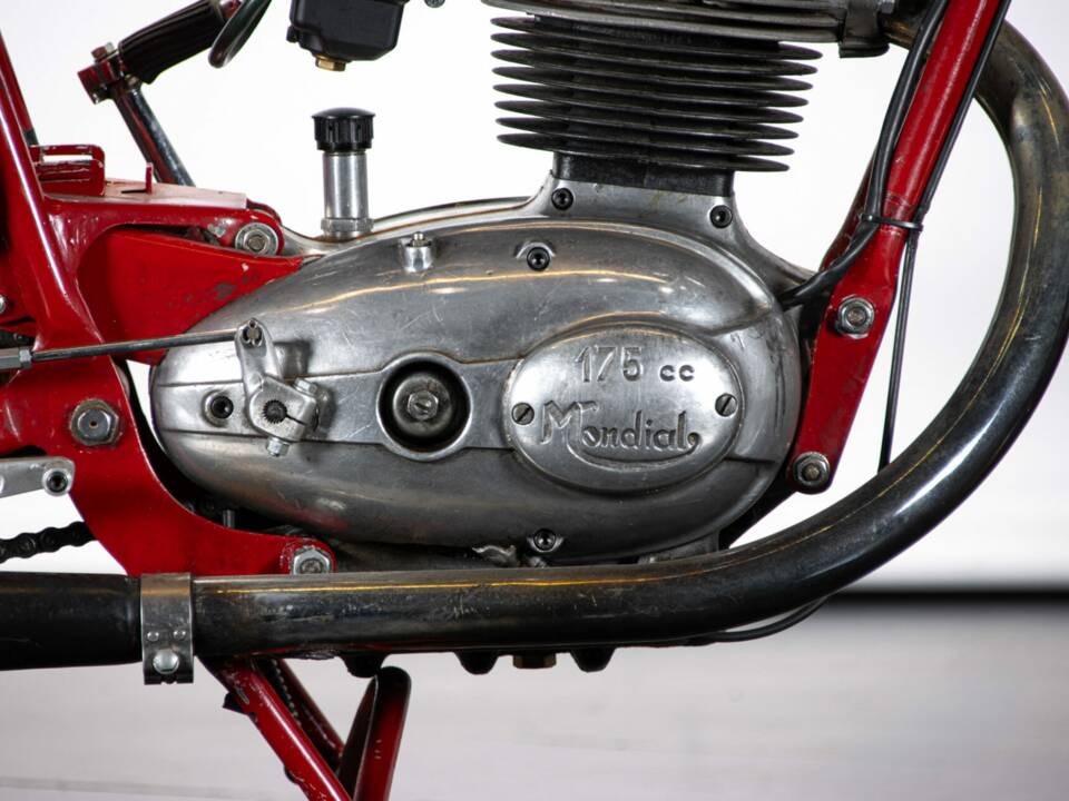 Bild 33/50 von Mondial 175 Turismo Veloce (1956)