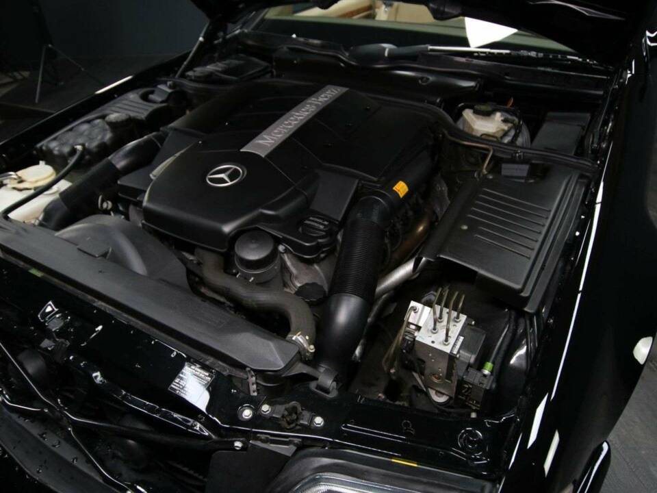 Image 27/30 de Mercedes-Benz SL 500 (2001)