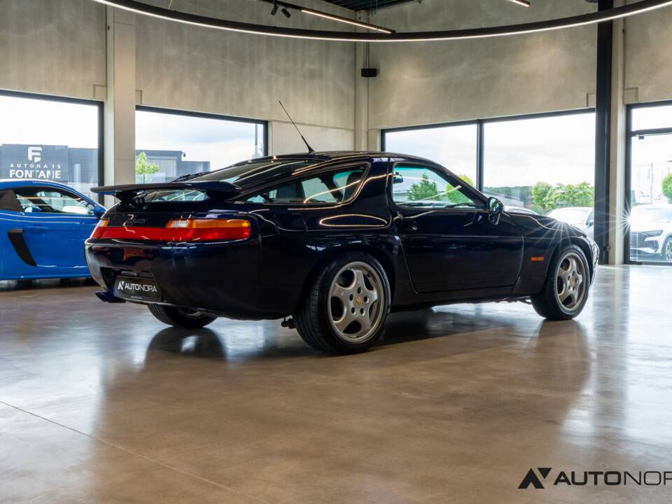 Afbeelding 14/50 van Porsche 928 GTS (1992)