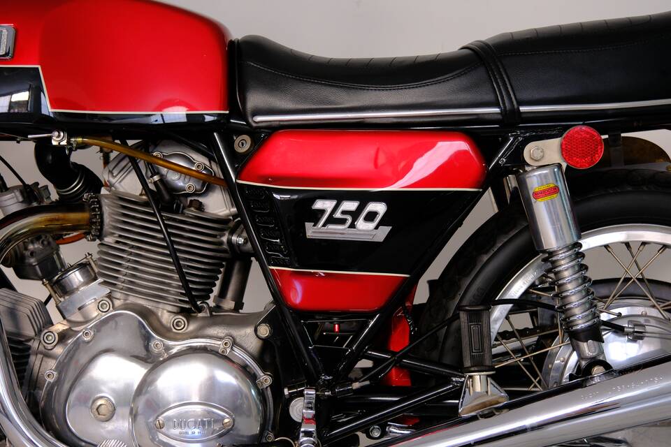 Immagine 55/96 di Ducati 750 GT (1974)