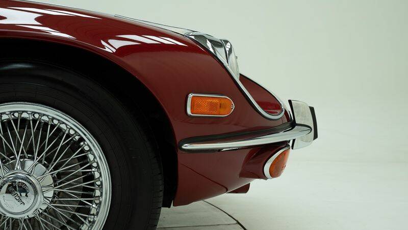 Image 13/15 of Jaguar Type E V12 (2+2) (1973)