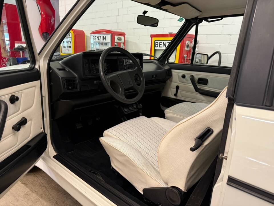 Bild 7/17 von Volkswagen Golf I Cabrio GLi 1.8 (1989)