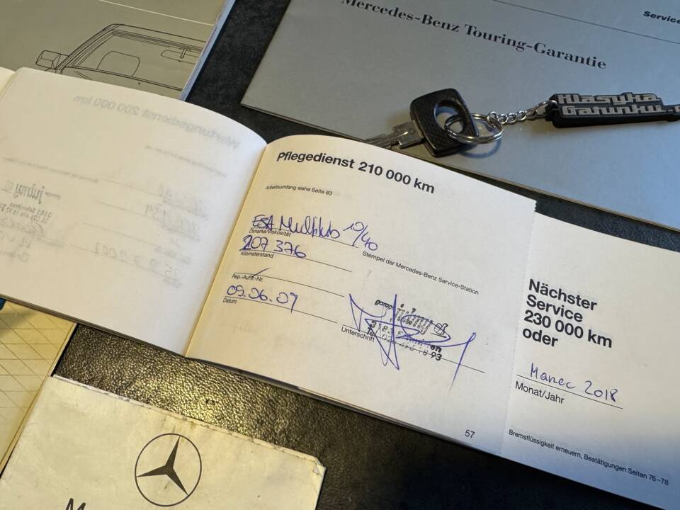 Imagen 90/100 de Mercedes-Benz 300 CE (1992)