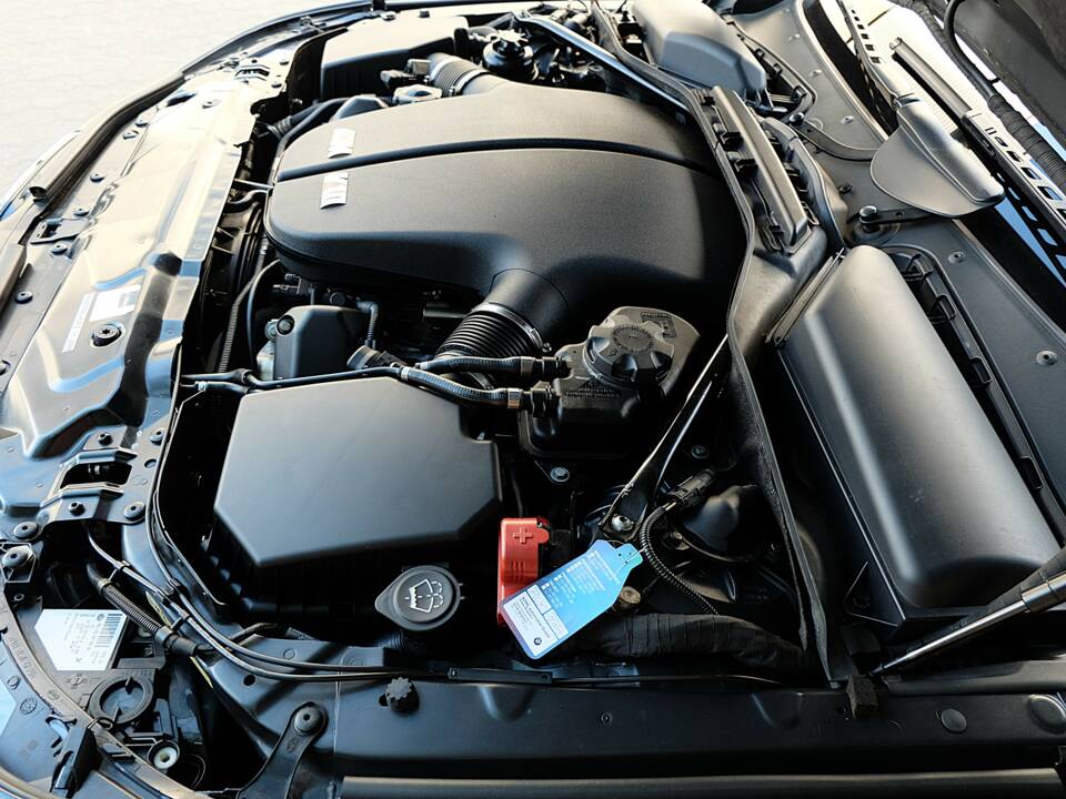 Image 50/51 of BMW M5 (2007)