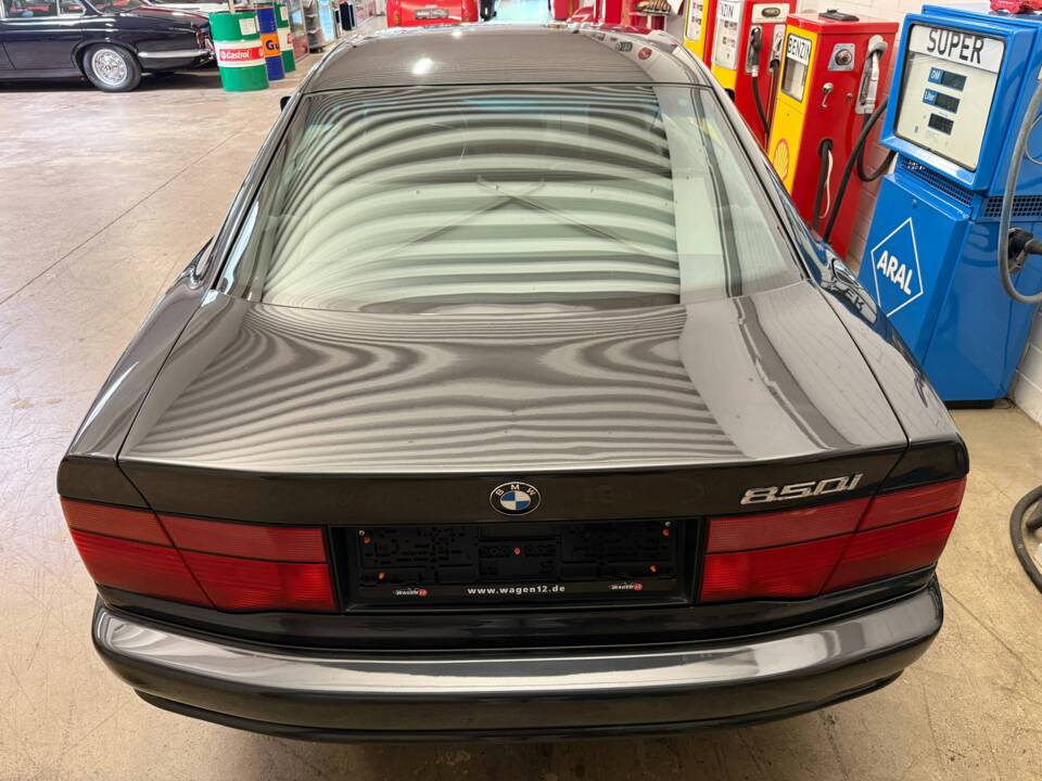 Bild 16/18 von BMW 850i (1990)