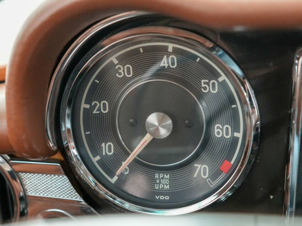 Image 20/24 of Mercedes-Benz 280 SL (1970)