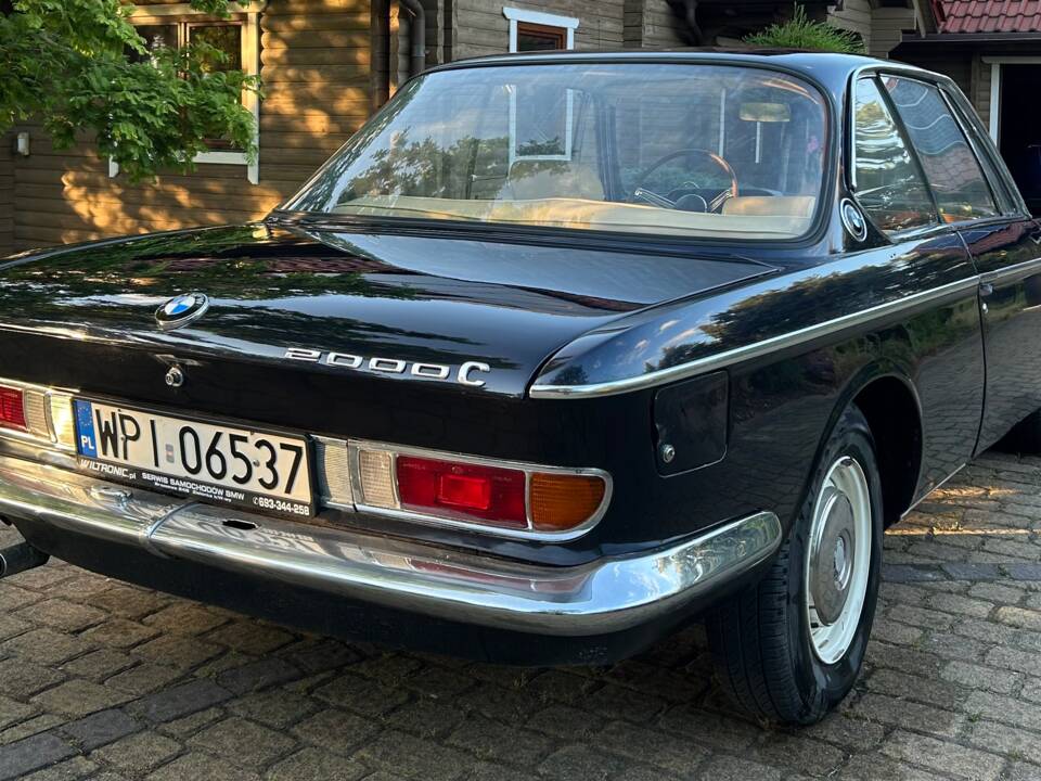 Imagen 7/13 de BMW 2000 C (1970)