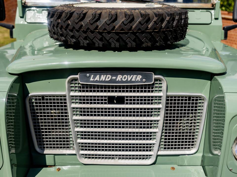 Image 37/50 of Land Rover 88 (1978)
