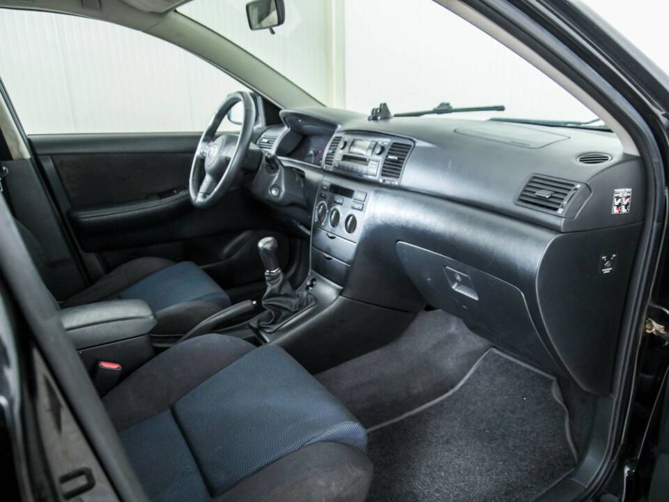 Bild 12/30 von Toyota Corolla 1.6 VVT-i (2005)