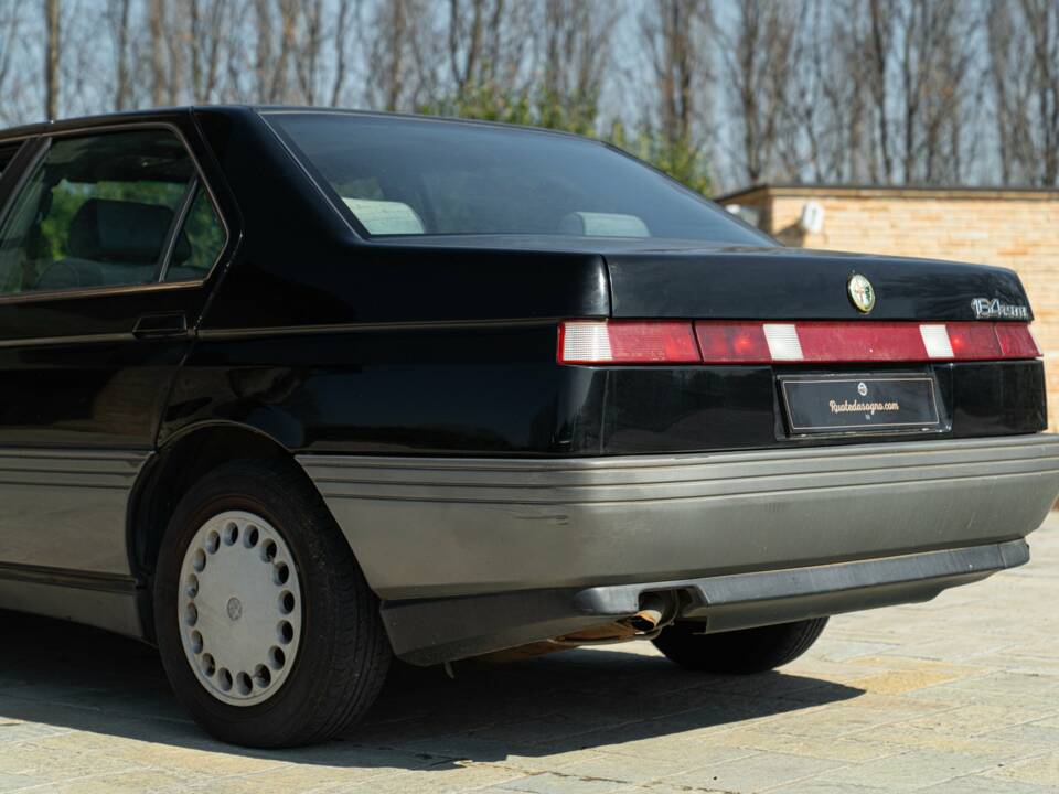 Image 21/50 of Alfa Romeo 75 2.0 Twin Spark (1990)