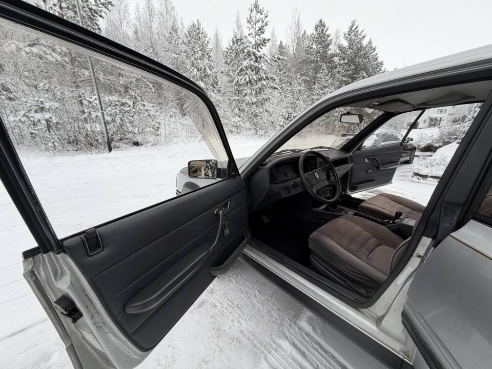 Bild 31/62 von Peugeot 505 Break 4x4 Dangel (1988)