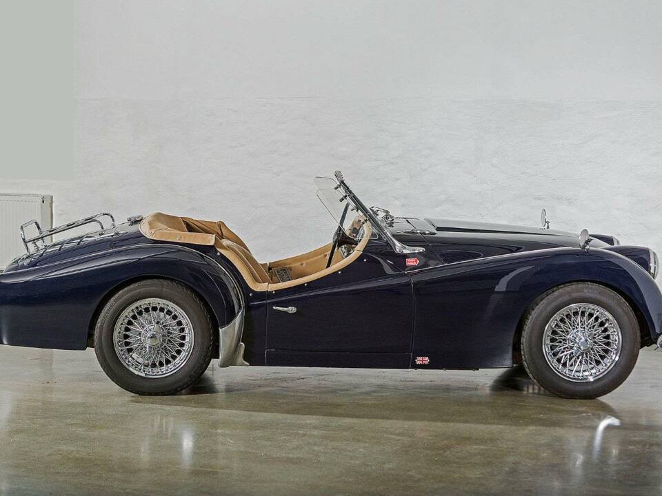 Image 2/20 of Triumph TR 3A (1958)
