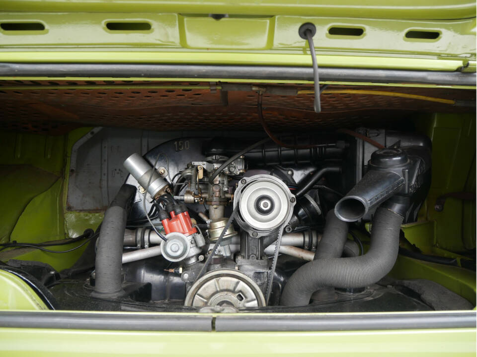 Immagine 17/21 di Volkswagen T2b Deluxe (1975)