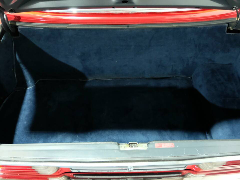 Image 37/42 de Mercedes-Benz 560 SL (1988)