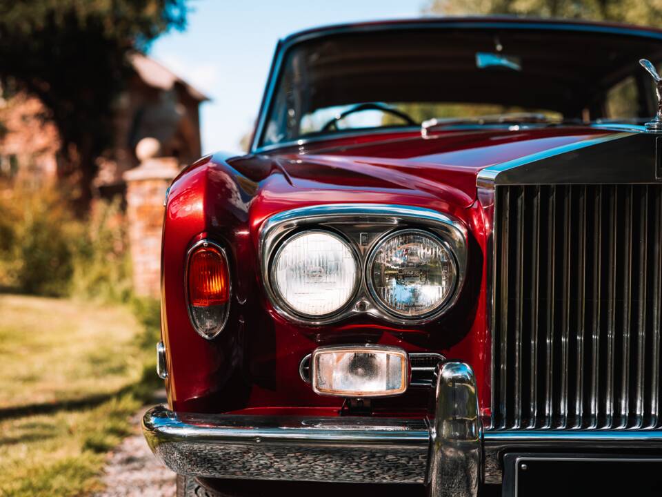 Immagine 13/50 di Rolls-Royce Silver Shadow I (1970)