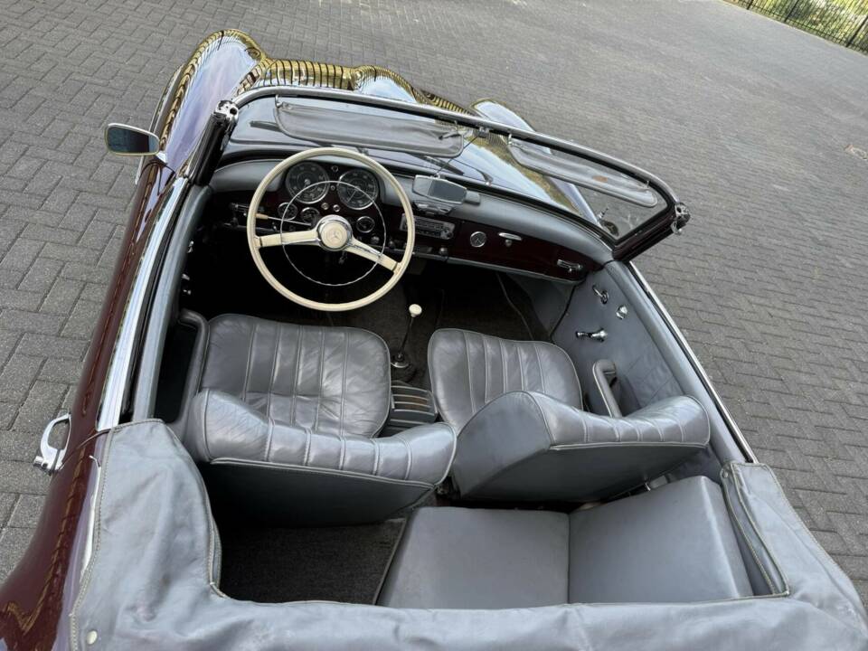 Image 21/50 de Mercedes-Benz 190 SL (1959)