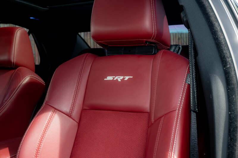 Imagen 42/50 de Chrysler 300 SRT8 (2013)