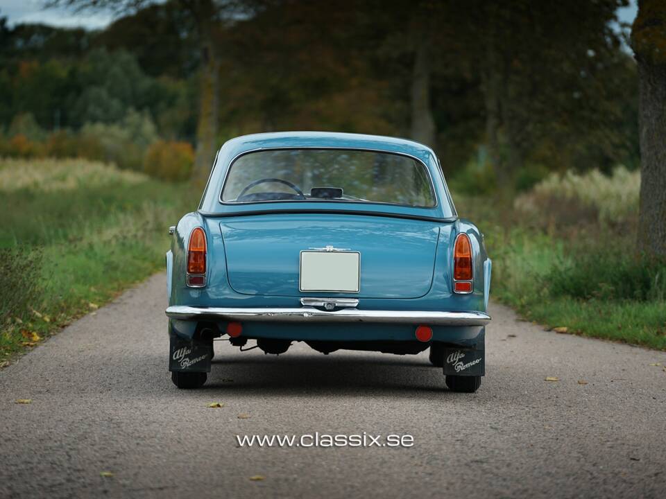 Image 14/18 of Alfa Romeo 2000 Spider (1959)
