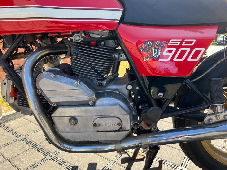 Image 12/17 of Ducati DUMMY (1975)