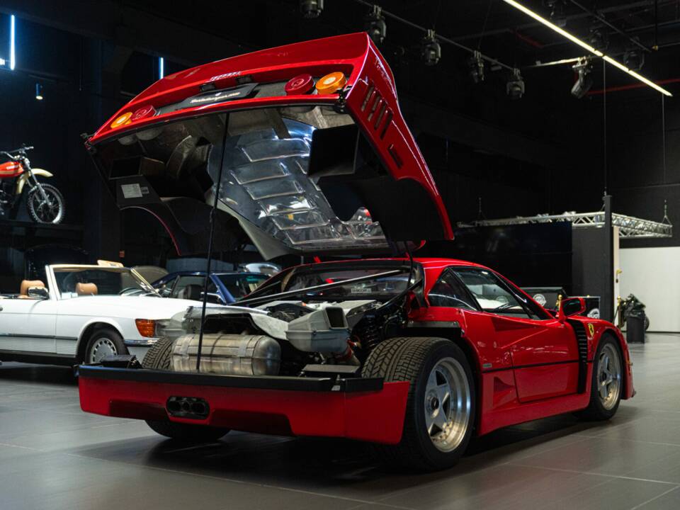 Image 40/50 de Ferrari F40 (1991)