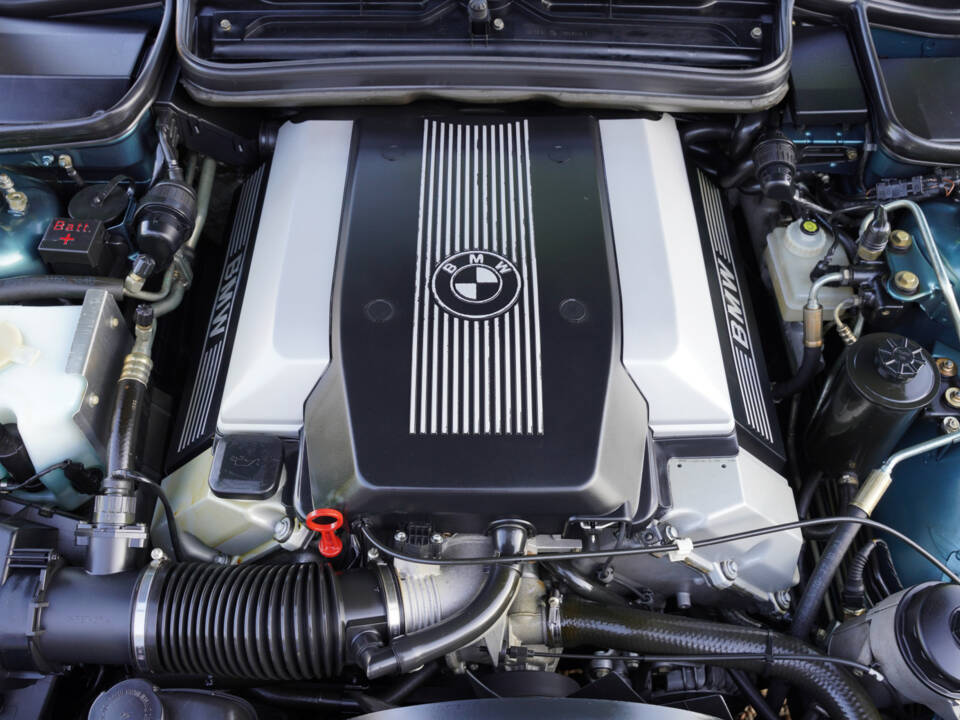 Image 4/50 of BMW 850Ci (1994)