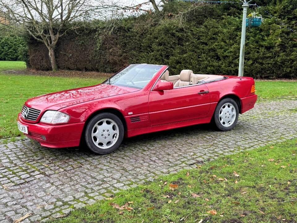 Image 5/30 of Mercedes-Benz SL 280 (1994)