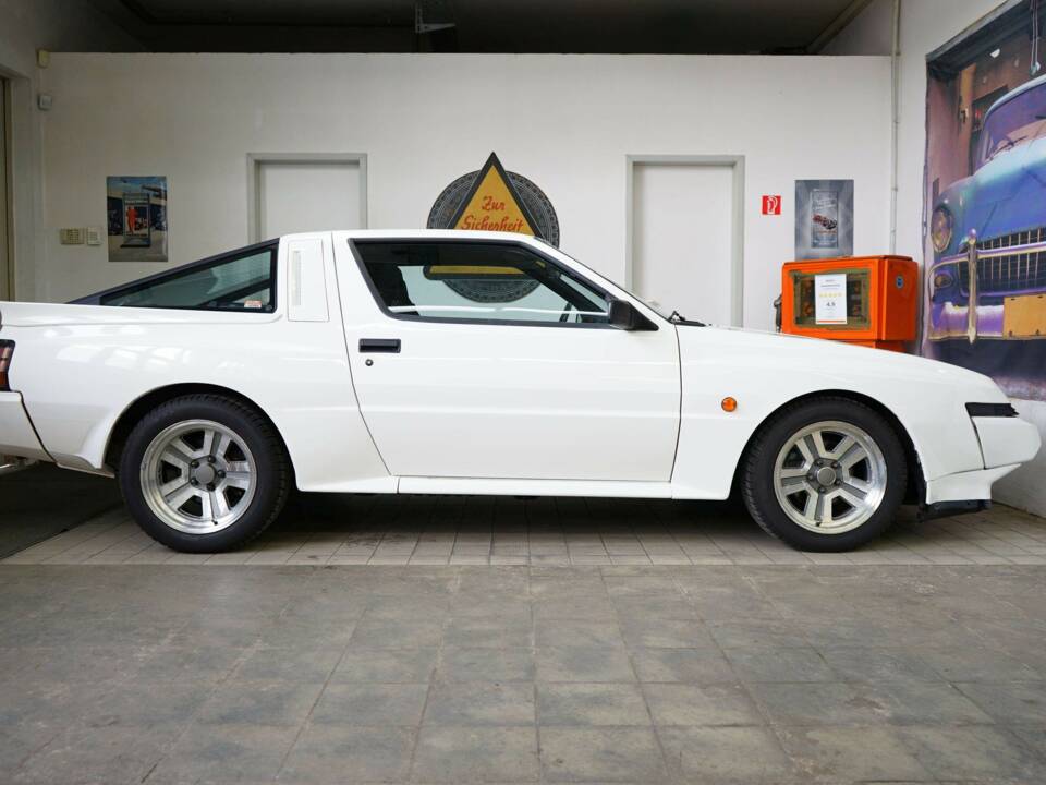 Image 53/55 of Mitsubishi Starion (1989)