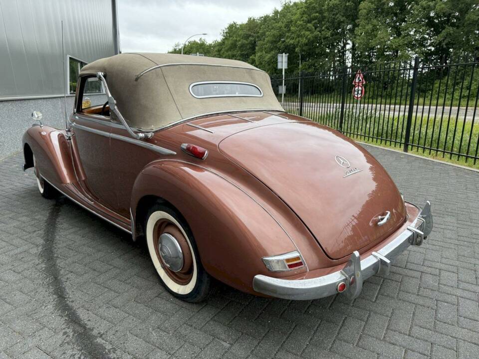 Image 7/32 of Mercedes-Benz 220 Cabriolet A (1952)
