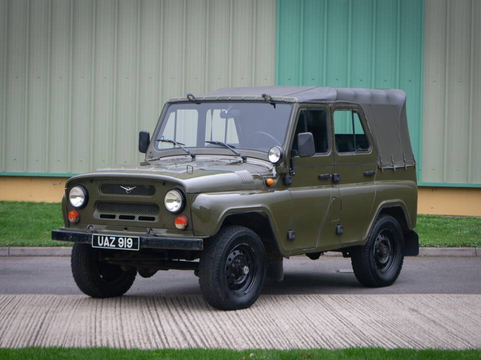 Image 7/35 of UAZ 31512 (2003)