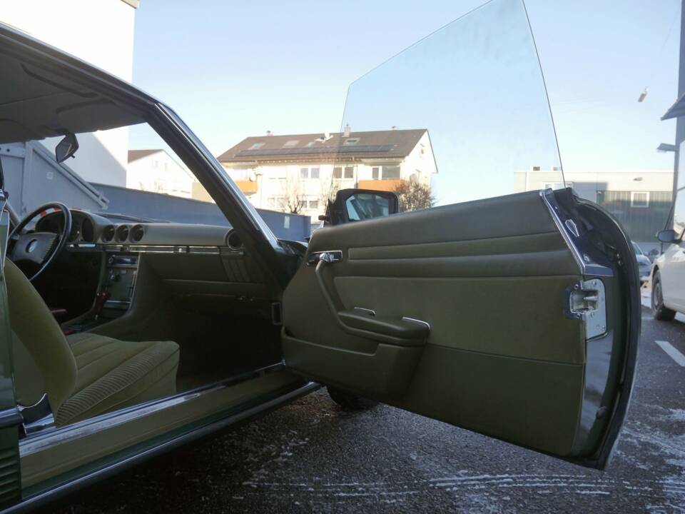 Afbeelding 40/41 van Mercedes-Benz 280 SLC (1977)