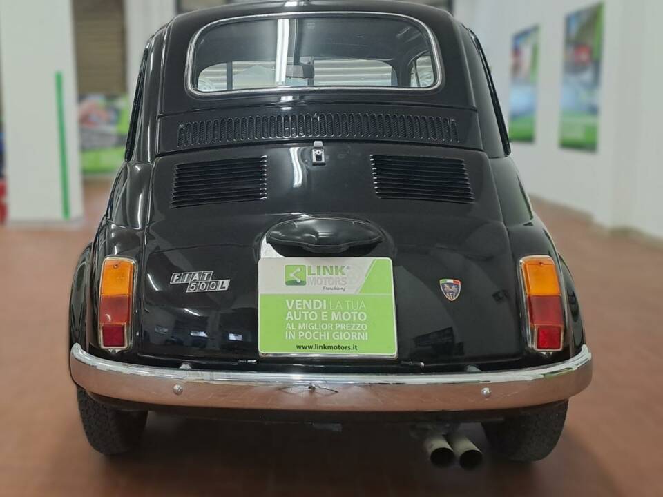 Image 4/31 of FIAT 500 L (1971)