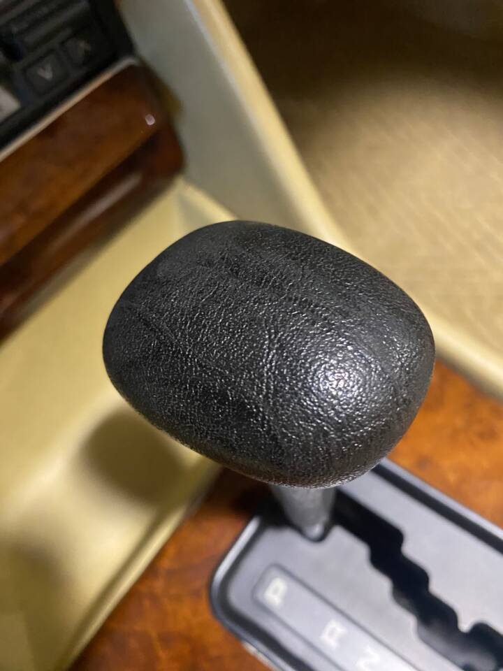 Image 51/63 of Mercedes-Benz 500 SEC (1984)