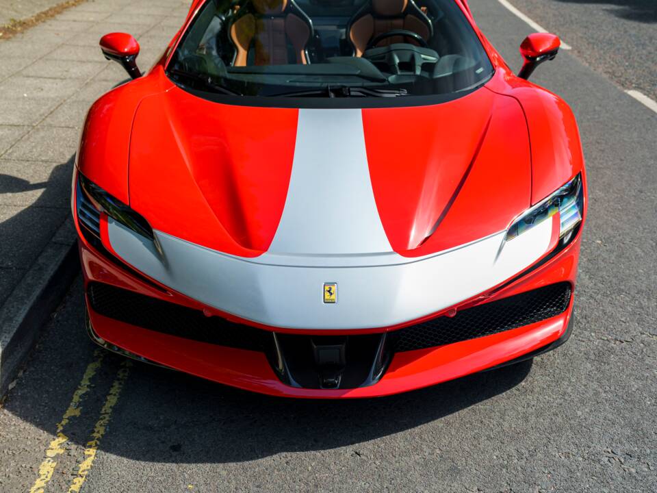 Image 7/37 of Ferrari SF90 Spider (2023)