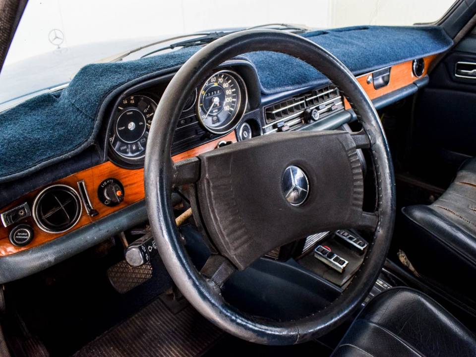 Afbeelding 25/50 van Mercedes-Benz 240 D 3,0 (1976)