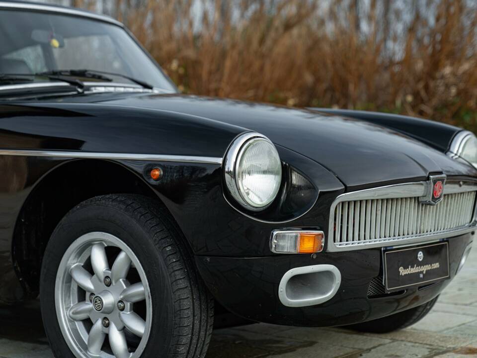 Image 23/50 of MG MGB GT (1978)