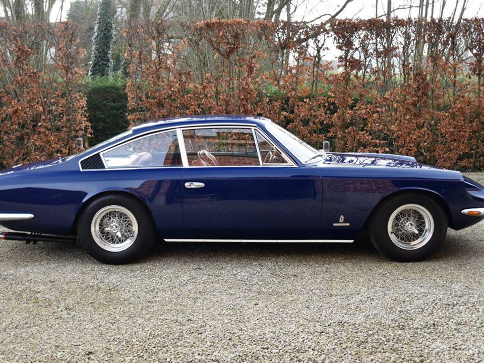 Image 11/55 of Ferrari 365 GT 2+2 (1968)