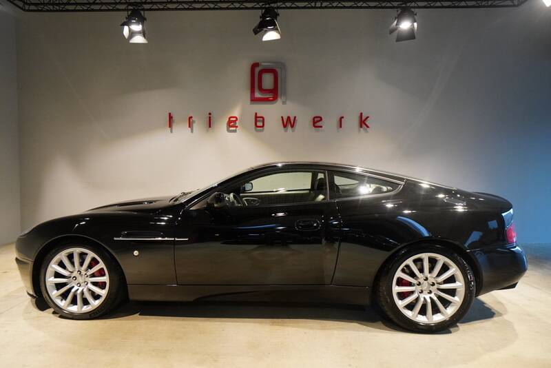 Bild 2/20 von Aston Martin V12 Vanquish (2004)