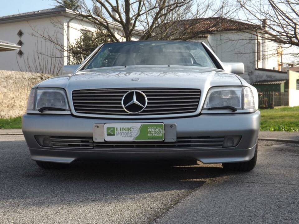 Image 4/50 de Mercedes-Benz 500 SL (1991)
