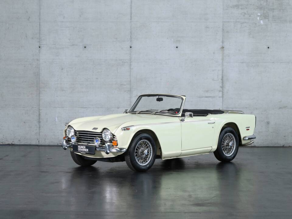 Bild 1/44 von Triumph TR 250 (1968)