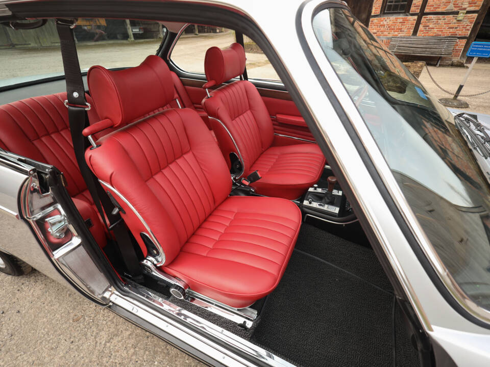 Image 25/67 de BMW 3.0 CSi (1974)